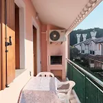 Comfy Seaside Flat-beahost *