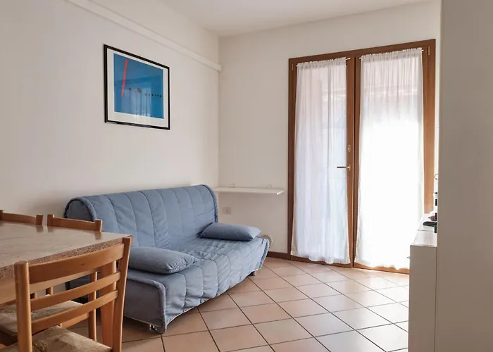 Comfy Seaside Flat-beahost *