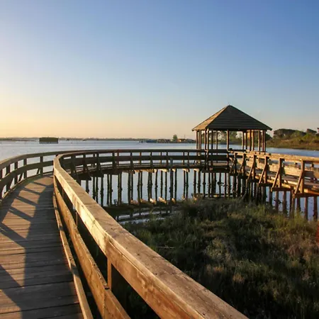 Comfy Seaside Flat-beahost Apartman *